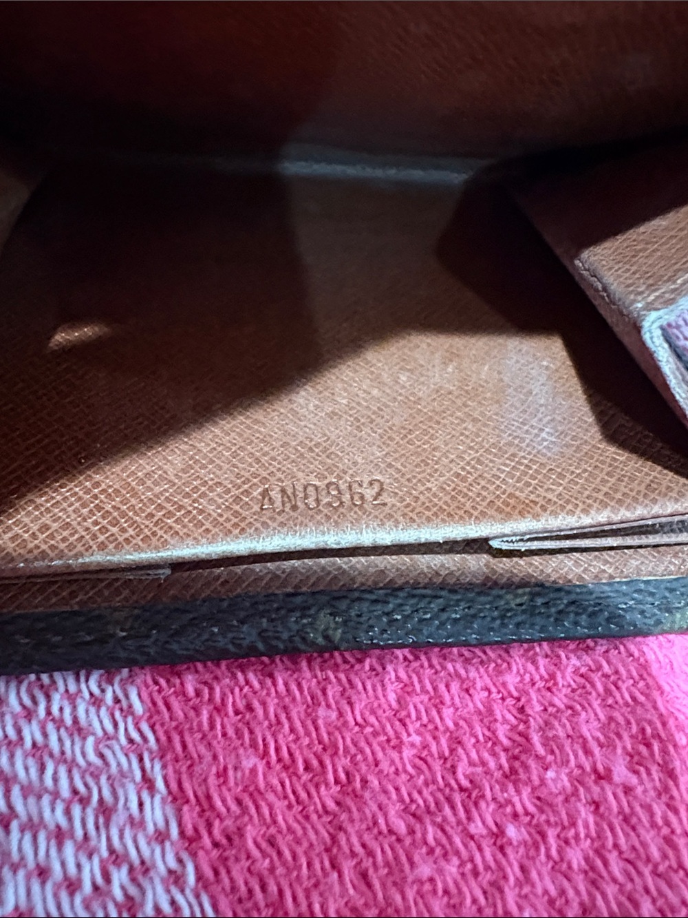 Louis Vuitton Monogram Envelope Elise trifold Wallet - Brown/Gold Accent - Picture 16 of 16